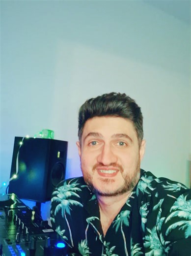 Navigating the Artist's Life: Dreams vs. Reality