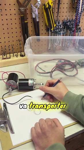 Projet Milo🤖 Je construis Milo, un robot qui va m’aider pendant la construction de mon go-kart électrique. Son objectif est de transporter des pièces et de me suivre automatiquement. Je partagerai toutes les étapes du projet, de la conception aux premiers essais. Le projet commence tout juste.🔥#gadgets #3dprint #arduino #code #robot