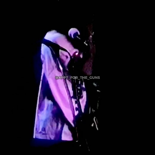 Guns n' Roses- Since I Don't Have You- Live in Hartford 1993 #gunsnroses #gunsnroses🌹🔫 #axlrose #slash #duffmckagan #sinceidonthaveyou #hartford #CapCut #love
