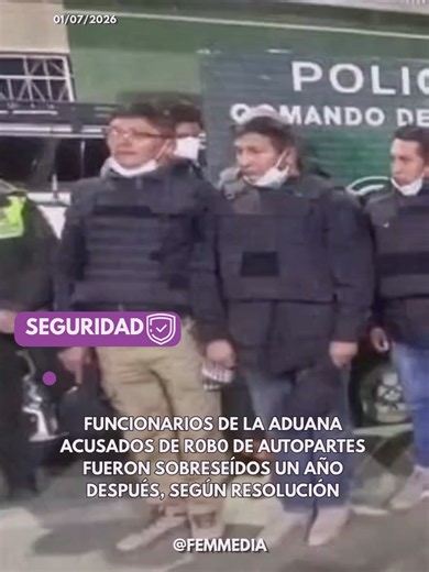 🟣Gustavo Medina Jaldin, José Alfredo Gómez Villalpando y otros seis fueron presentados por la Aduana como supuestos autores de robo de autopartes, el 8 de mayo de 2022; sin embargo, fueron sobreseídos del proceso un año después, así lo señala la resolución emitida el 6 de abril de 2023. Los nombres de Medina y Gómez salen nuevamente a la luz pública porque, ahora, figuran como encargados de operativos en las carreteras del país de la Aduana Nacional. Según el documento, el fiscal de material de