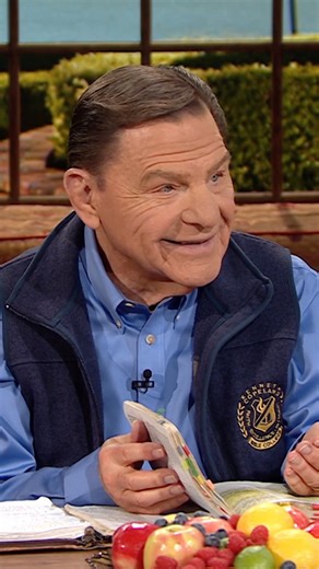 11K views · 483 reactions | “We are in the last days!”- Kenneth Copeland. To hear more about what Brother Copeland has to say about the last days and more, watch today’s Believers Voice of Victory episode by going to kcm.org/watch | Kenneth Copeland Ministries | Facebook