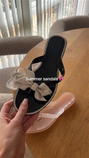 The most perfect holiday sandal💖 True to size #explorer #tiktokmademebuyit #trending #foryourpage #sandals