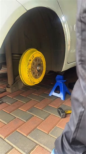 39K views · 1K reactions | Drop plate removal ️: @skgarageco —————————————— Follow for more content … … … … … … … … … … … … … … … … … … … … … … … … #mindset #motivation #mentalhealth #success #mentality #thoughts #growth #skgarage #inspirationalquotes #stance #stanceisnotacrime #stanceinsa #backyardbuild #plat #oomreo #cars | Reo | Facebook