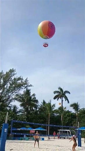 Beautiful beaches in Cococay - A Royal Caribbean private island