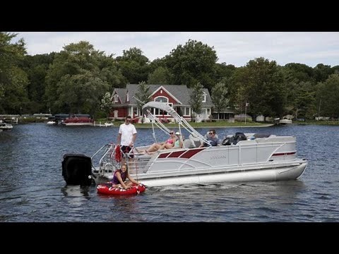 2022 Sylvan L3 DLZ Tri-Toon | Full Walkthrough | On Sale at SkipperBud's