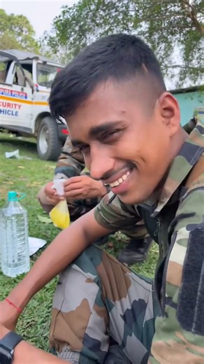 bahut Achcha khana hai aap log bhi Lijiye 🧆👌Jay Hind🙏🇮🇳