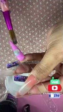 Día 2 realizando diseño de Navidad hoy realize una esfera de Navidad espero les guste 😇🩷