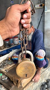 🔑 Amazing skills! Crafting a new key for a century-old Gujarati lock 😱.#viral #making #foryou | Mamun Videos