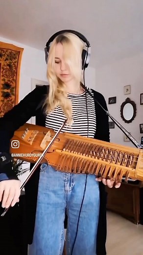 20K views · 397 reactions | LONG TIME AGO…still one of my favorite song to play on the Nyckelharpa (even if there‘s not much going on and just a calm one)  . Song: Tjark Evers - @versengold_band Cover Version (orig. by @schandmaulband) _____________________ #nyckelharpa #harpa #tjarkevers #baltrum #versengold #schandmaul #traditionalinstrument #north #northsea #traditional #traditionalmusic #folk #folkmusic | Annie Hurdy Gurdy | Facebook