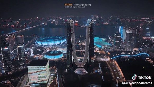 Khám Phá Thành Phố Thiên Giang Century City