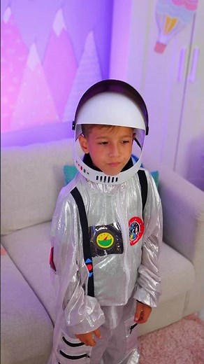 👽 WHO ARE OUR NEW FRIENDS? Funny ALIENS from BALLOONS! #shorts #kids