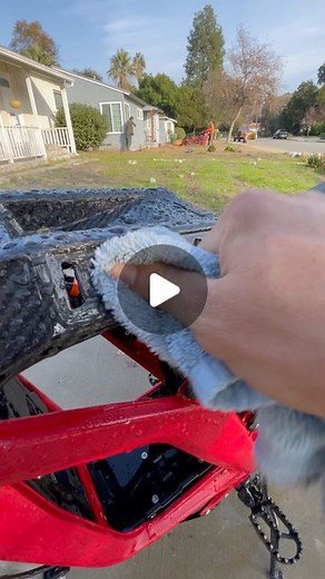 Sur Ronster on Instagram: "Squeaky clean 🧼 ✨ Bike: 72v Sur Ron BAC4000 . . . #surron #ebike #bikelife #surronx #emoto #electric #motorcycle #dirtbike #supermoto #surronlbx #wheelie #72vsurron #custombike #surronster #stuntbike #springcleaning #tiktok #sebike #edirtbike #foxracing #carbonfiber #bac4000 #bac8000 #72v"