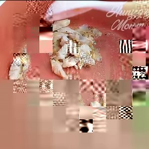 124 reactions · 22 shares | 퐘퐮퐦퐦퐲 퐂퐡퐢퐜퐤퐞퐧 퐒퐨퐩퐚퐬! INGREDIENTS: 1 tbsp cooking oil 1 tbsp butter 4 cloves garlic, chopped 1 medium onion, chopped 1 pc chicken breast, sliced thinly 2 tbsp fish sauce 1 medium carrot, diced 5-6 cups water 2 pcs hotdogs, sliced 1 cup evaporated milk 2 cups cabbage, chopped salt and pepper to taste | Hungry Mom Cooking | Facebook