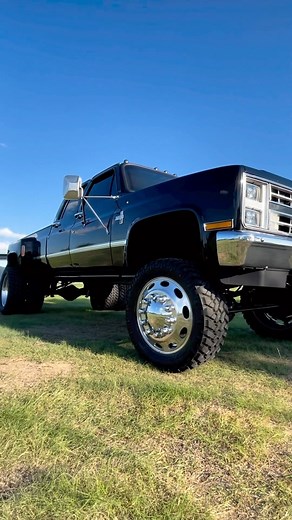 89K views · 2.6K reactions | That square body dually tho  | Diesel truck addicts | Facebook