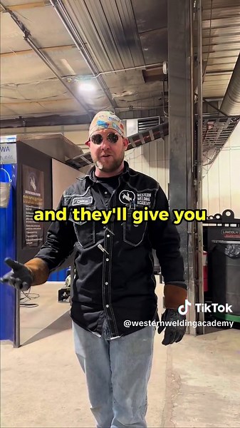 How do you treat Arc Flash? 🔥👀 #arcflash #welding #trades #bluecollar #skills #treat