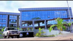 2.2K views · 182 reactions | #RDC : grâce au projet Kintoko, la plus grande usine de recyclage d'Afrique centrale sera bientôt inaugurée à #Kinshasa et développera l'économie verte, en faisant des déchets plastiques, une matière première, pourvoyeuse d'emplois pour les #Kinois. | Gouvernorat de Kinshasa | Facebook