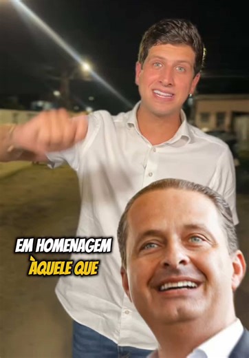 Meu pai, Eduardo Campos, fez muito por Pernambuco, e hoje estivemos com os moradores de uma rua que resolveu homenageá-lo pra poder fazer muito por eles também. É a Rua Governador Eduardo Henrique de Accioly Campos, em Passarinho, que vai ganhar pavimentação em todos os seus 390 metros e drenagem pelo programa Rua Tinindo! Um sonho de muitos anos virando realidade. E viva Eduardo Campos! 🙌