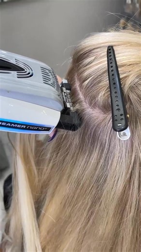 Set It & Forget It Laserbeamer ULTRA Extensions! Visit https://find.hairdreams.com/?source=fb_hdusa_lb_810 #hairextensions #hairstylist #hairstyle | Hairdreams