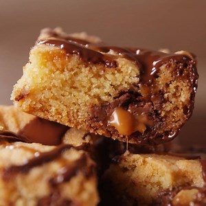 So you're telling me you've never had a Rolo Stuffed Blondie?? Full recipe: http://dlsh.it/H2tgtMh | Delish