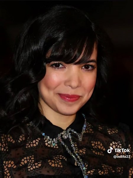 Indila: Le Meilleur Chanteur Français ?