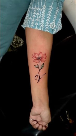 "Small Lotus, Deep Meaning Symbol of Calm & Strength" #lotustattoo #smalllotustattoo #finelinetattoo