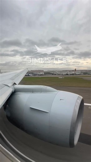 American Airlines 777-200 Takeoff from London Heathrow as AA135 to Los Angeles #aviation #aviationdaily #aviationlovers #aviationgeek #aviationworld | Jimmy Lee