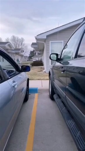 Humorous Dwarf Comedy in TikTok Cars