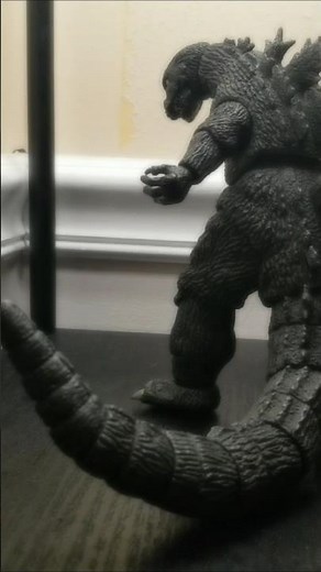 Posing Neca Godzilla #actionfigures #godzilla