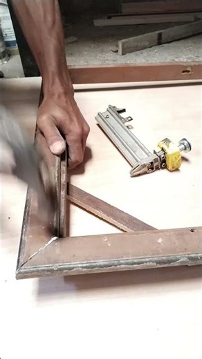Manual Staple Hack: No Air Compressor Needed! #woodworking #DIYhacks #manualtools #lifehacks #sorts