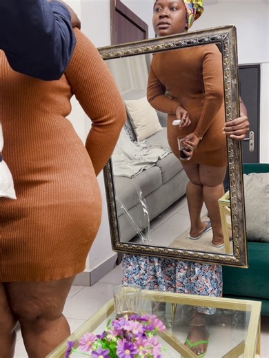 Using a Mirror to Catch a Cheating Wife