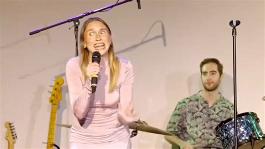【Veronika Slowikowska】SNL新卡即兴爵士演唱展现超绝唱功之“我求你了我不想吃”