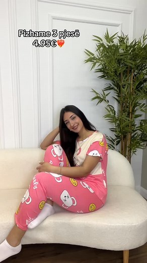 KASTRATI STORE on Instagram: "Pizhame 3 pjesë 4.95€❤️‍🔥 #kastratistore #fashion #newcollection #style #zara #trend #new #fashionaddict #viral #foryou #fashiontiktok #styleideas #ootd #foryou #fashiontiktok #styleidea"
