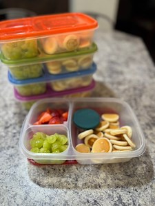 24M views · 326K reactions | Pancake dunkers breakfast lunchables!  #asmr #lunchables #breakfastideas #breakfastbox #pancakes #backtoschool #glutenfree #celiac | I Am Erin Eller | Facebook