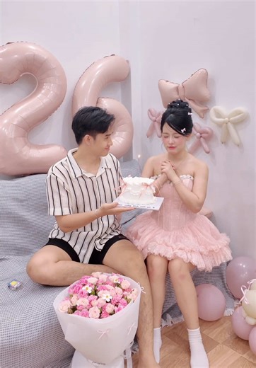 Vlog Sinh Nhật Đặc Biệt Của Bé Tí Xíu