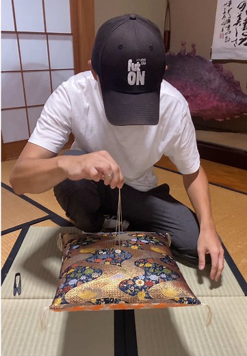 西陣織りの手仕事：心温まる座布団の魅力