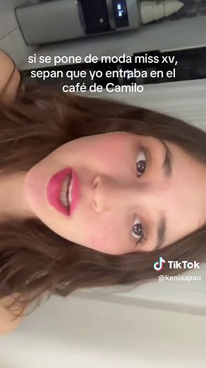 Eme 15: La Moda de Mis XV en Café de Camilo