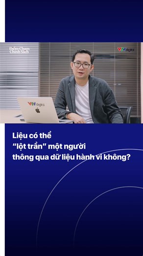 Fan của MU, mặc áo polo size XL, cao 1m75-85, phóng viên nam, mỗi buổi sáng đều đi từ Smart City đến VTV,... Qua các thông tin được host Quốc Lê chia sẻ, bạn có vẽ được chân dung “người ấy” không? Ơ mà sao… quen quen… #vtvindex #diemchamchinhsach #VTVDigital #vtv | VTV Index