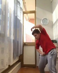 165K views · 7.1K reactions | Niño salsero #Salsea un buen bailarin práctica, siempre disfrutando su baile y eso se transmite ¡Sabroso!  (Criticones primero vayan a aprender ortografía luego adjunten su vídeo bailando antes de vociferar sus necedades de siempre ) | Salsea | Facebook