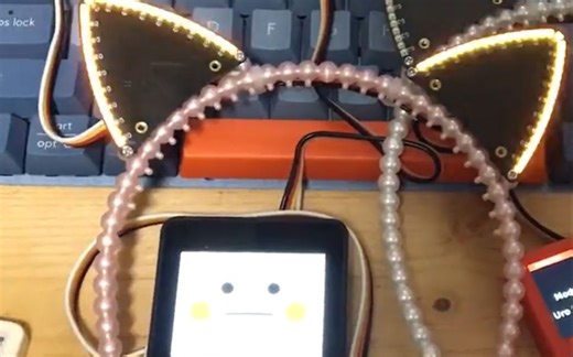 控制器 颜色传感器 猫耳单元= 识别环境色自动切换发光色！