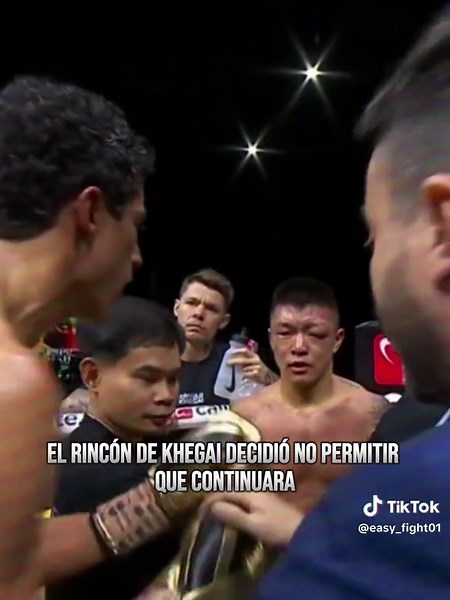 Divino Espinoza Retiene Cinturón Pluma de la OMB