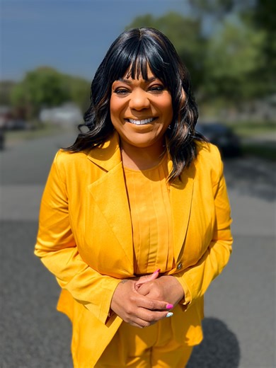 768K views · 10K reactions | Listen… I was hoping @fredovibez would pick me up and take me out next!! #oh #humpdayhumor #creeplife #hefine #comedy #fyp (I do not own any rights to the music represented in this video) | Afiya D. Howell | Facebook