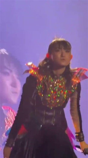The audience was ecstatic when they saw Suzuka #babymetal ‪@SuzukaNakamato‬