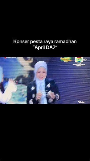 Masya Allah dede suaranya selalu candu @DA7_APING 😍 @KDA•Official #aprilda7 #kdaofficial #dangdutacademy7 #konserpestarayaramadhan