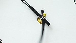 Clock hands spinning quickly - Free Stock Video