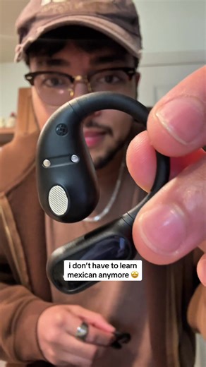 Revolutionary Translating Headphones for Effortless Communication