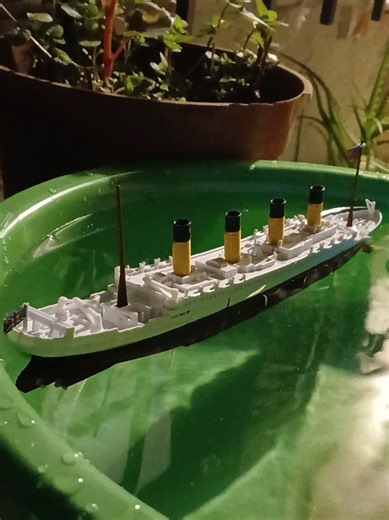 Titanic Sinking Model Showcase