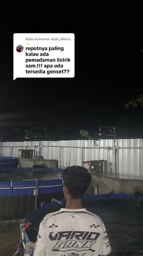Membalas @Ayah_Albirru💫 kolam ikan nila , Solusi jika listrik padam. Genset Redy sam😁👌 #ikannilamalang #ikannilaturen #budidayaikannila #nilafilterfarm #nilamalang
