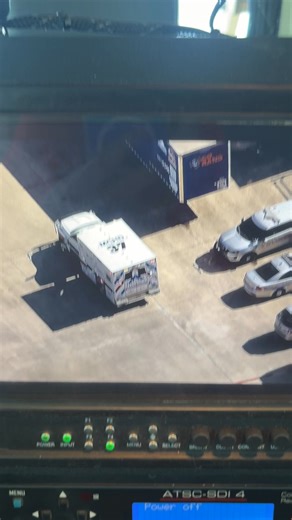Breaking: A fight between two students at Grand Oaks High School near 4700 Riley Fuzzel Rd, Spring, TX led to a stabbing. One student suffered minor injuries and was taken to the hospital, while another is in custody. #BreakingNews #stabbing #highschool #Spring #Texas | ABC 13 - Tammy Rose