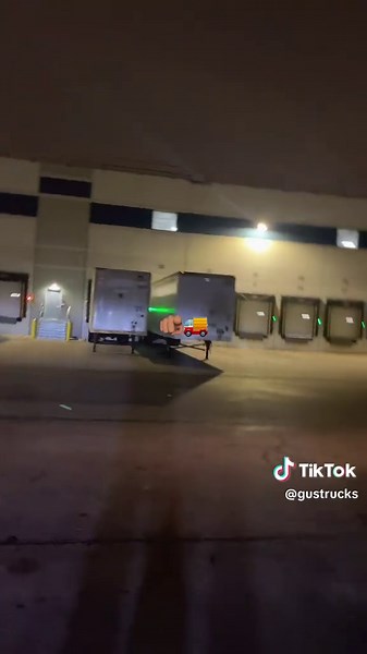 #deliveries #trucking #chicago #🚛🚛🚛 #illinois