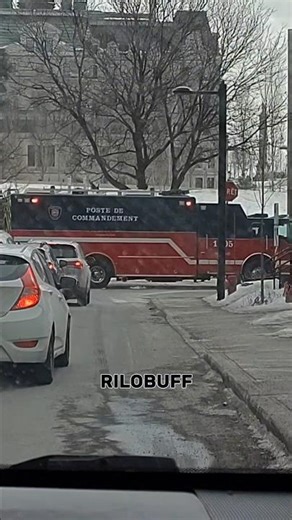 *RARE* Montreal Fire Department [SIM] COMMAND POST 1005 responding to a fire.